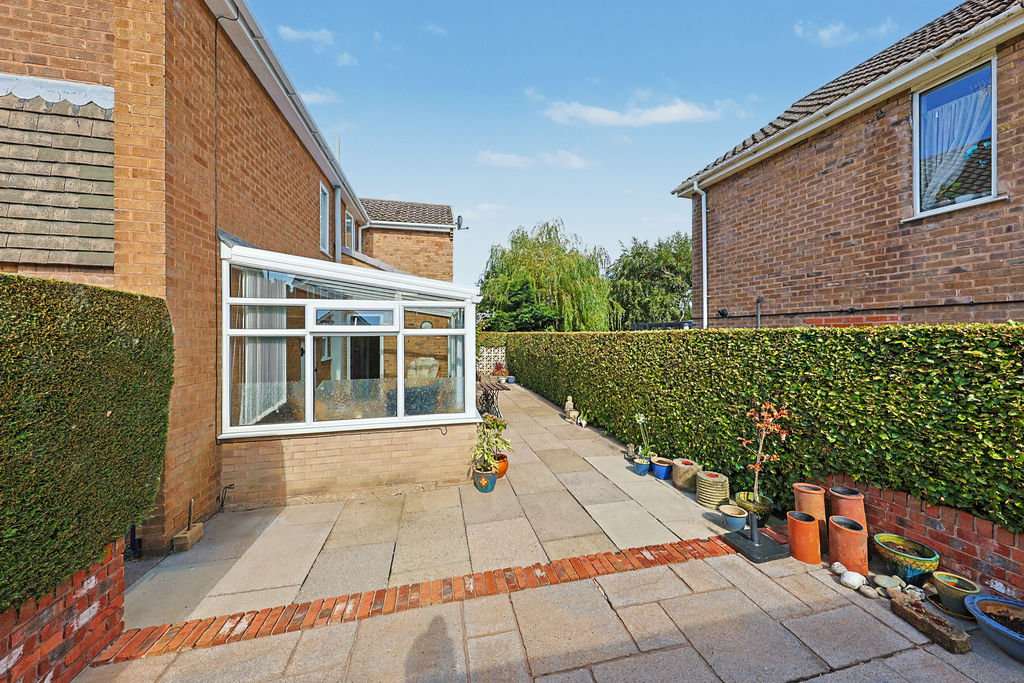 Thornbridge Crescent